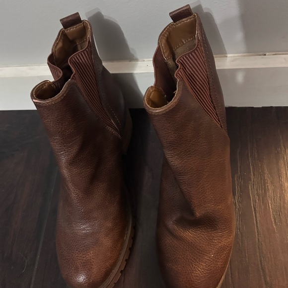 MIA Chestnut Ankle Boots - Picture 3 of 4